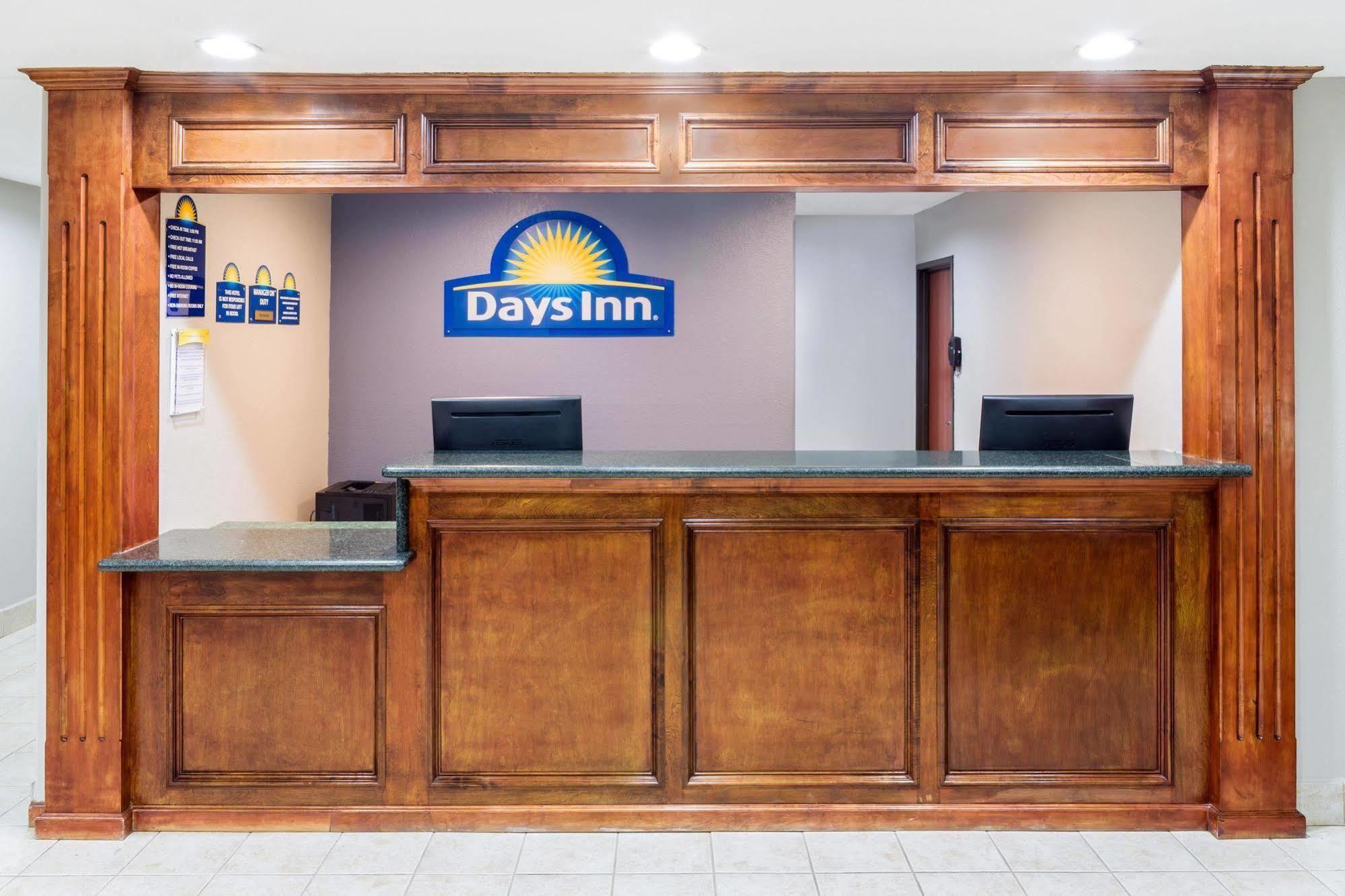 Days Inn By Wyndham Galliano La Εξωτερικό φωτογραφία