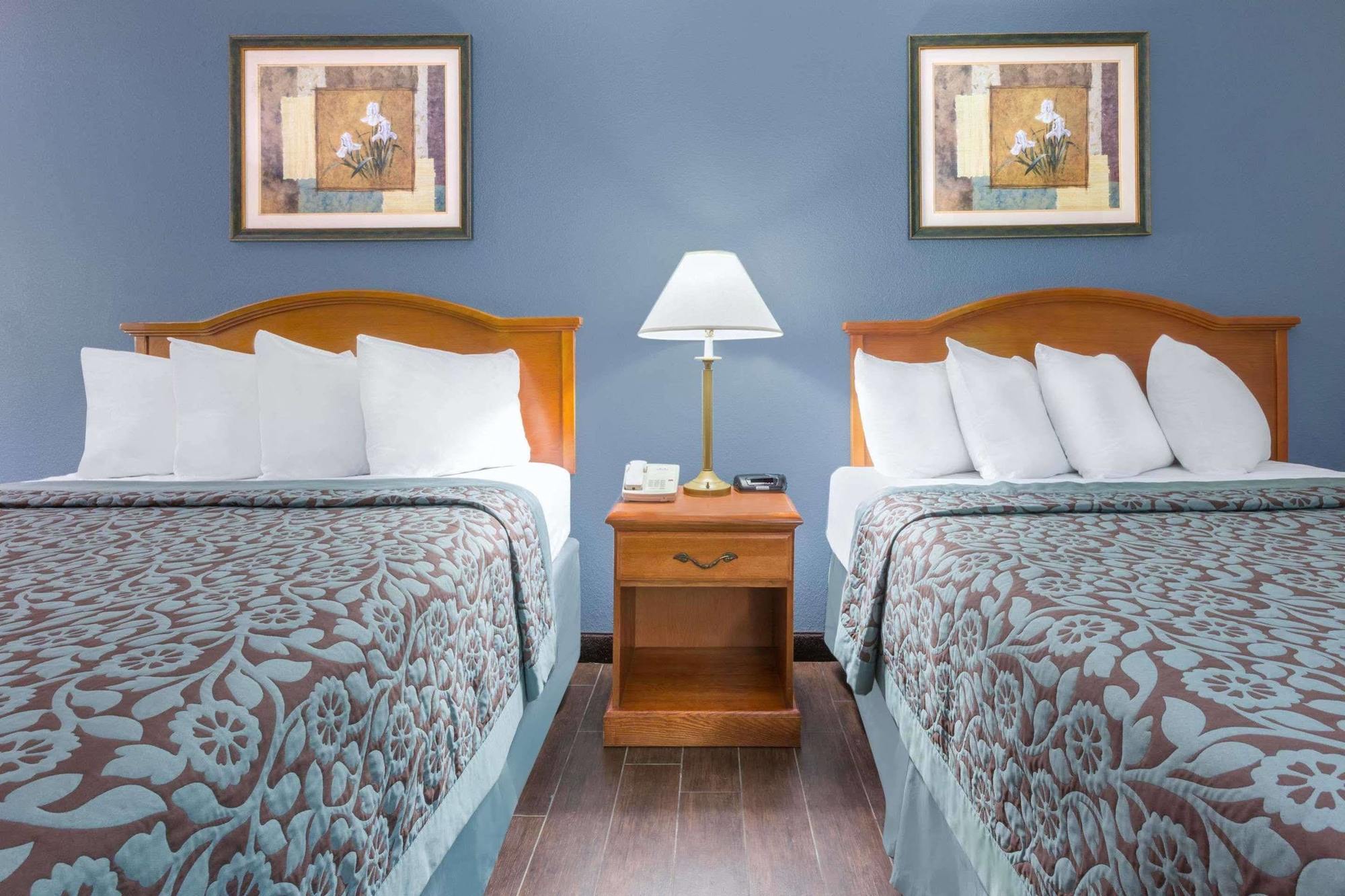 Days Inn By Wyndham Galliano La Εξωτερικό φωτογραφία